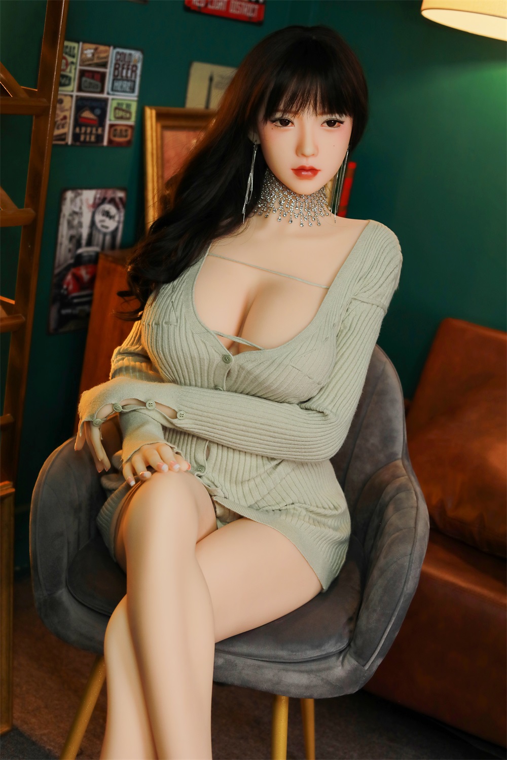 TPE realistic sex doll, shipped from a UK warehouse with free delivery. 165 cm (65 inches) tall—the "Baroque Muse" model, featuring an S-curve figure, thick black hair, and a ribbed mini skirt—Model: 165CM-Baroque